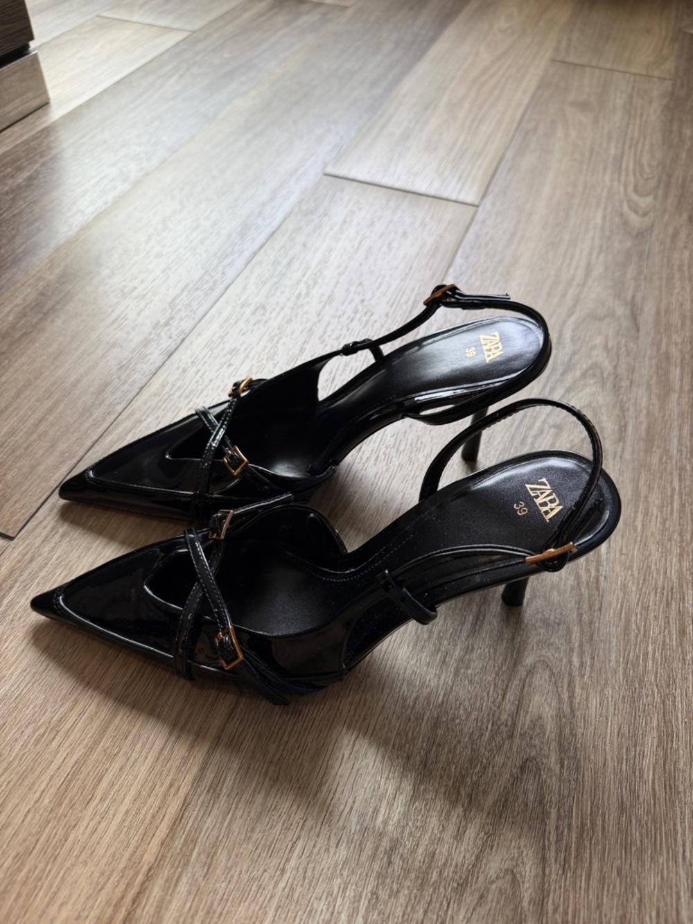 Zara Black Patent Pointed Slingback Heels with Buckle Detail - Picture 2 of 4